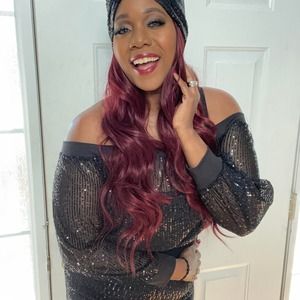 Meet your Posher, Latoya